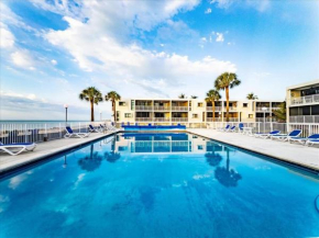 Beachfront oasis, heated pool and garden view #17